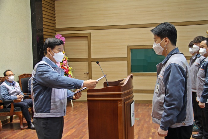 CEO11.JPG